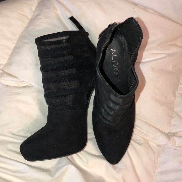 Heels - Picture 2 of 3